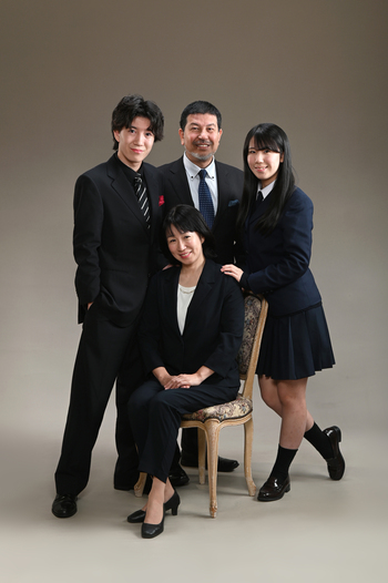 040_yi_web